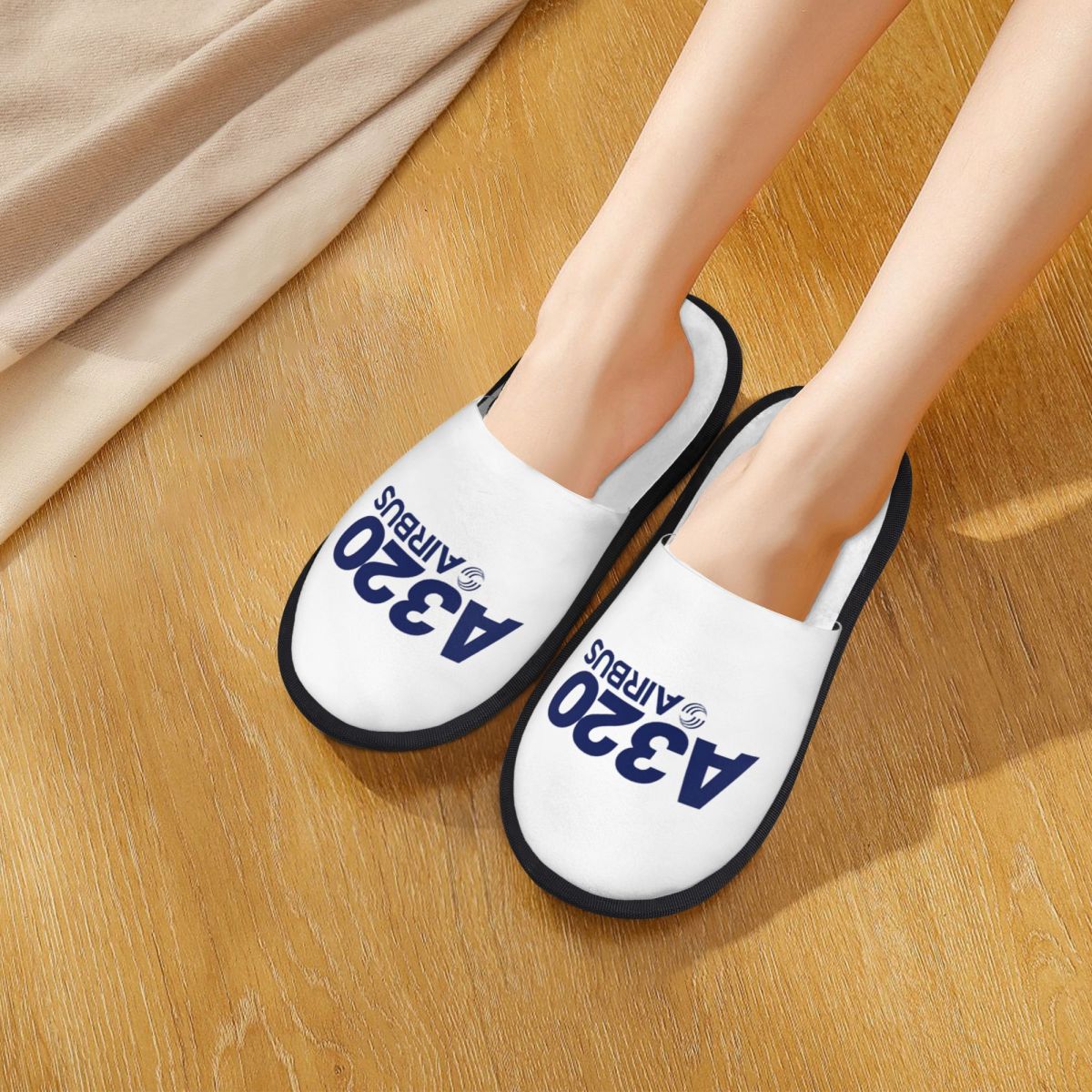 Custom Airbus A320 Logo Slippe - Women Shoes Logo 评论和价格