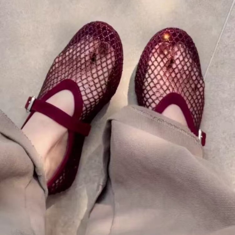 Hollow Rhinestone Baotou Sanda - Women Shoes Model 评论和价格