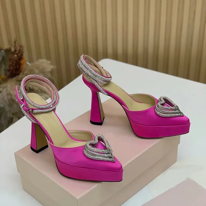 Platform Crystal Love Decorati - Pointed Toe Flat 评论和价格